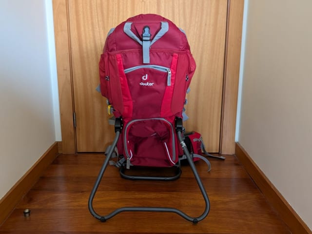 Mochila-canguru Deuter para criança