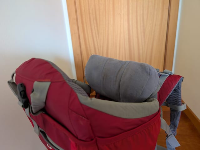 Mochila-canguru Deuter para criança